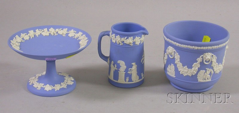 Appraisal: Three Wedgwood Solid Light Blue Jasper Dip Serving Items including