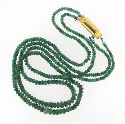 Appraisal: A two row graduated faceted emerald bead necklace