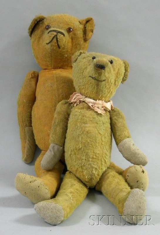 Appraisal: Two Large Articulated Teddy Bears both with fabric-reinforced paws ht