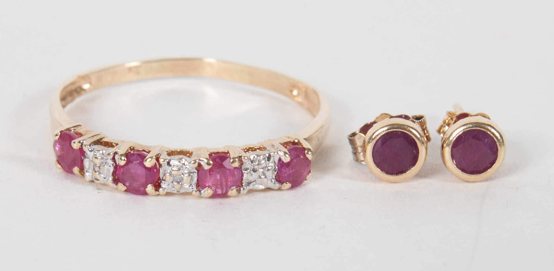 Appraisal: Lady's gold ruby ring and stud earrings K gold ruby