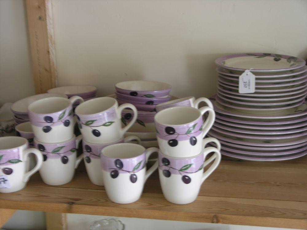 Appraisal: A modern earthenware breakfast service forty pieces including mugs dinner