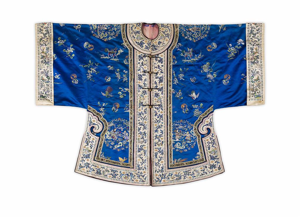 Appraisal: EMBROIDERED SILK INFORMAL SUMMER ROBE QING DYNASTY TH CENTURY delicately