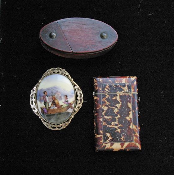 Appraisal: A TH CENTURY BLOND TORTOISESHELL VISITING CARD CASE inset with