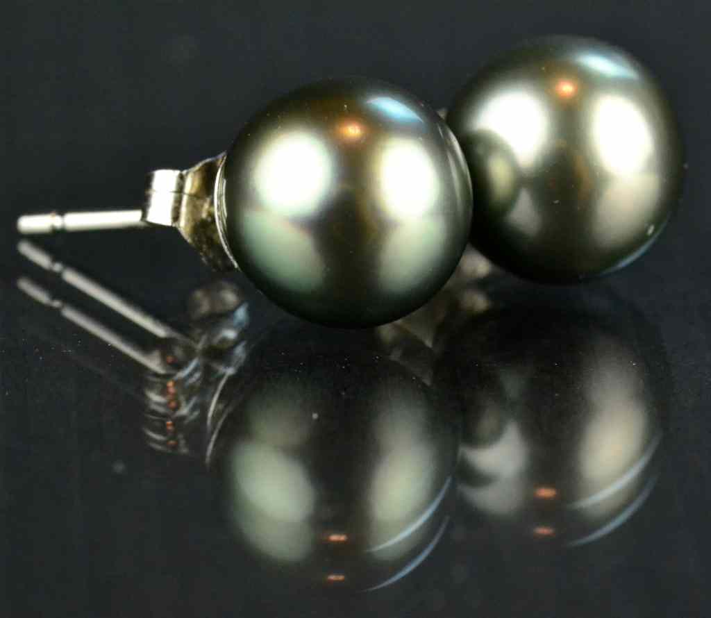 Appraisal: K Gold Black Tahitian South Sea Pearl EarringsEach set with