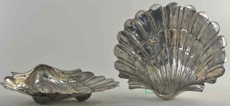 Appraisal: Pair of Shell Shaped Oval Disheshand wrought silver plated with