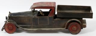 Appraisal: TURNER PACKARD PRESSED METAL DUMP TRUCK C 'S TURNER PACKARD