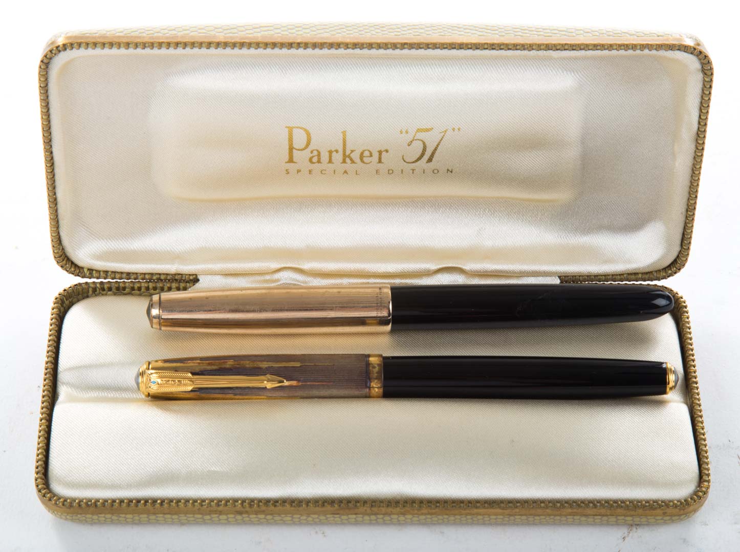 Appraisal: Parker fountain pen and similar Parker pen Parker pen in