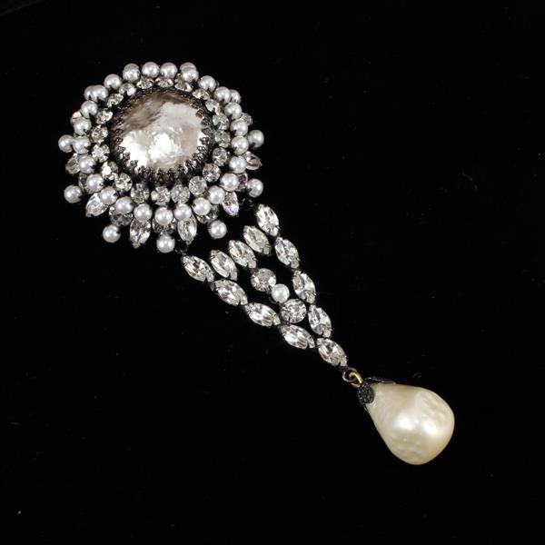 Appraisal: Schreiner New York Rhinestone faux pearls brooch pin H