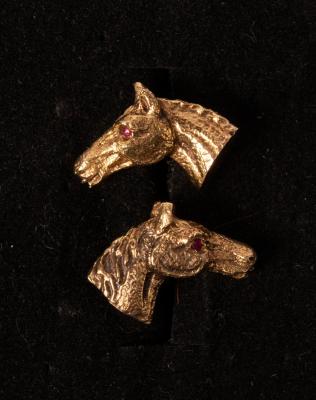 Appraisal: A pair of ct gold horse head cufflinks Cropp Farr