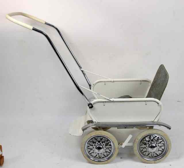 Appraisal: A doll's pram painted white