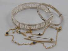 Appraisal: A mixed lot comprising a carat gold necklace set with