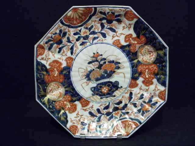 Appraisal: Imari style hand-decorated octagonal-shaped charger Decorated in colors of iron