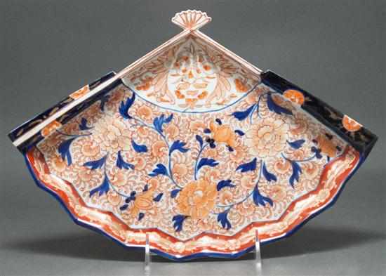 Appraisal: Japanese Imari porcelain fan-shape dish fourth quarter- th century in