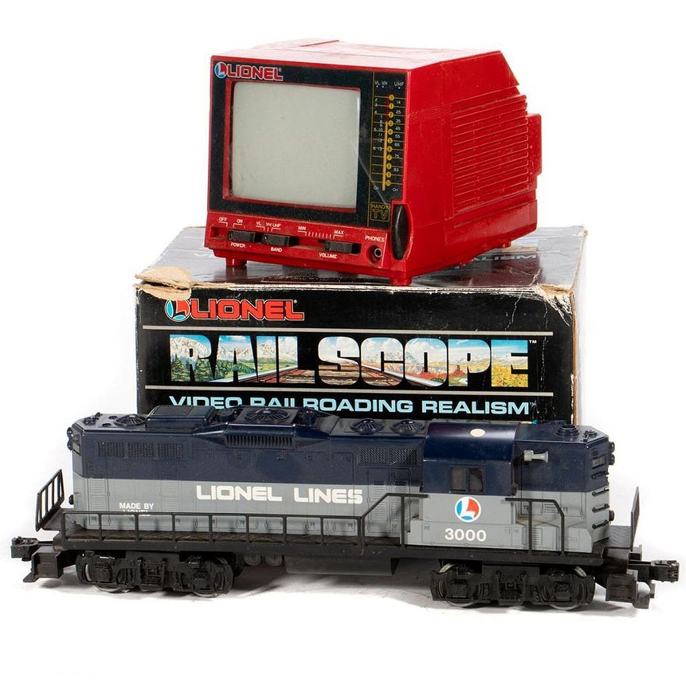 Appraisal: O Gauge Lionel - Railscope locomotive and television Locomotive has