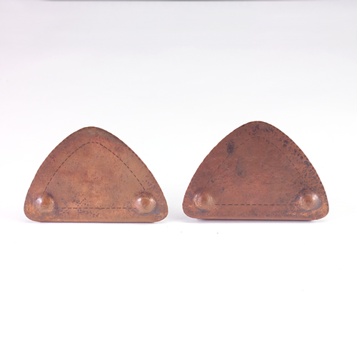 Appraisal: ALBERT BERRY Pair of hammered copper triangular bookends Some wear