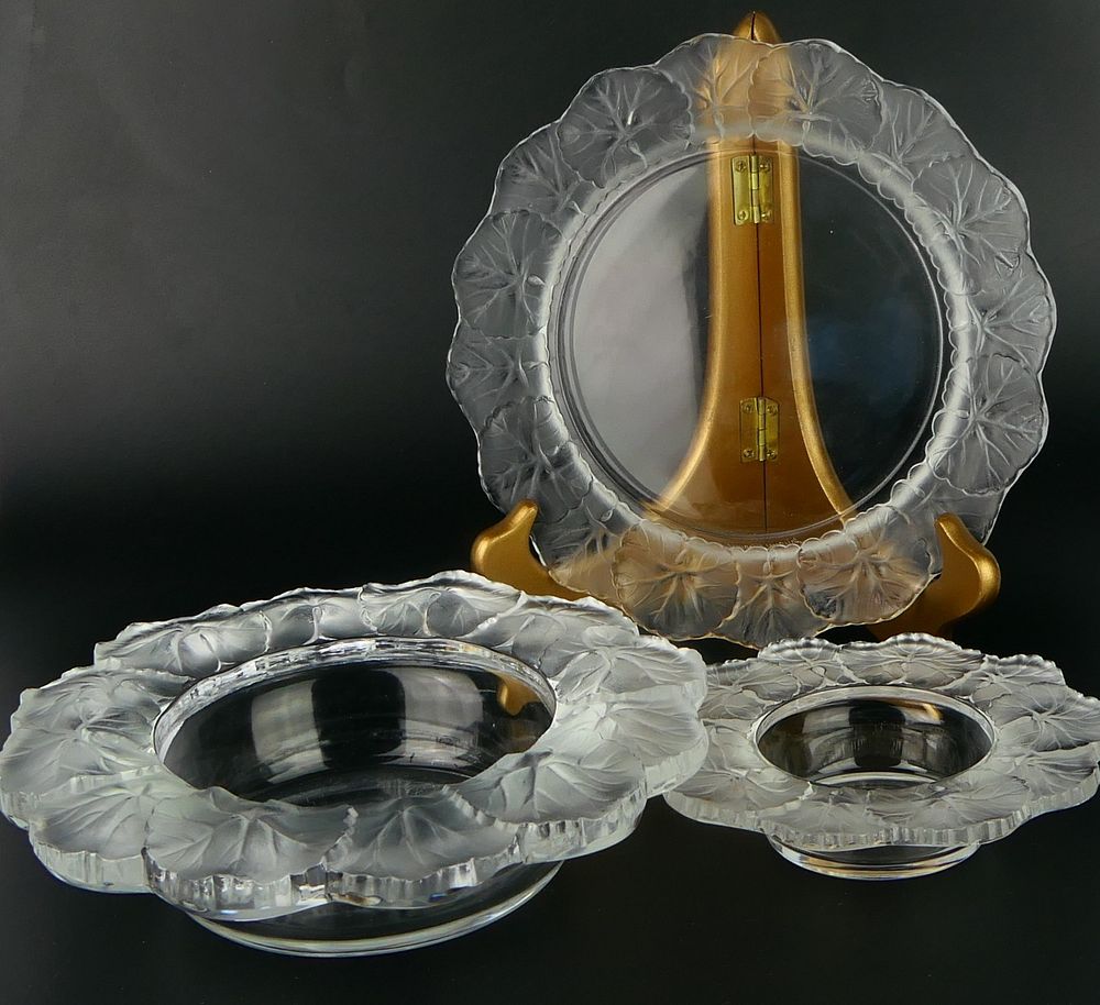 Appraisal: LALIQUE HONFLEUR CRYSTAL BOWLS DIFFERENT SIZES To include Honfleur large