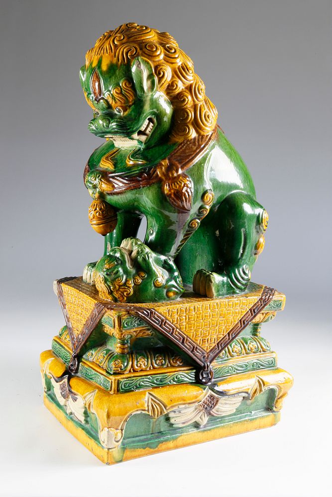 Appraisal: Chinese Ceramic Foo Lion and Cub Chinese Ceramic Foo Lion