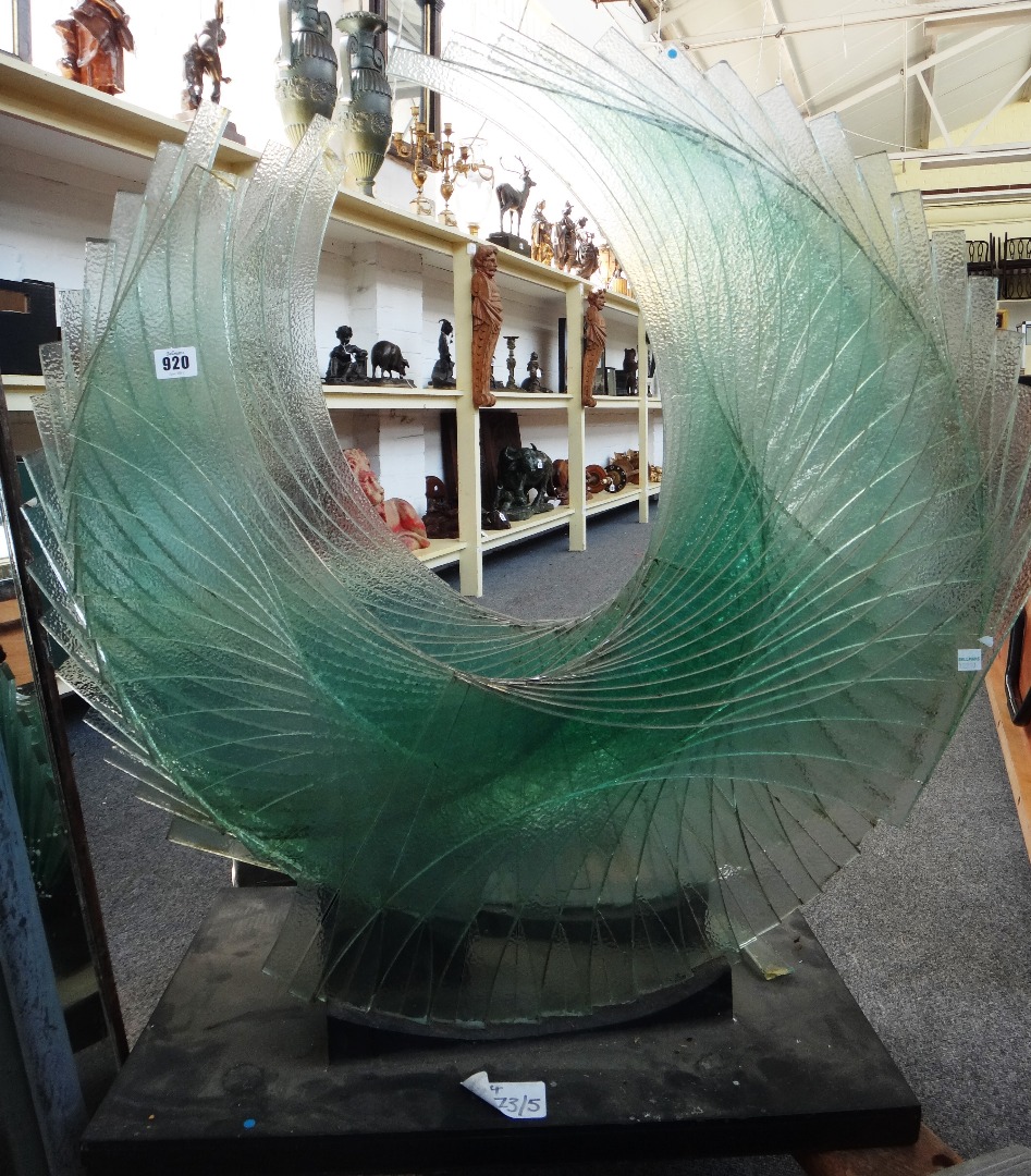 Appraisal: A glass sculpture in the manner of Danny Lane of