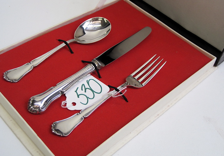 Appraisal: A CASED PERUVIAN STERLING SILVER FLATWARE SET includes the three