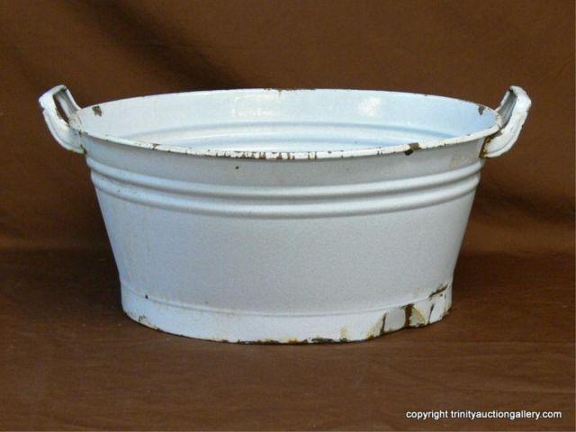 Appraisal: Vintage Oval Wash Tub - Enameled Finish