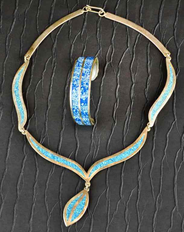 Appraisal: Mexican Sterling Turquoise Necklace BraceletConsisting of a contemporary Alpaca silver