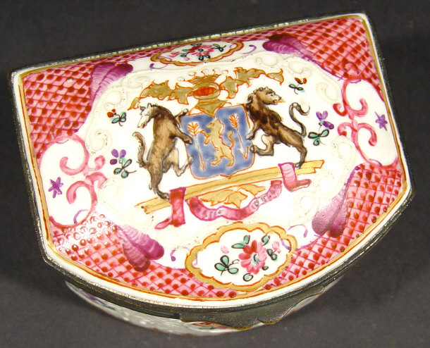 Appraisal: Samson porcelain snuff box with metal mounts the body with