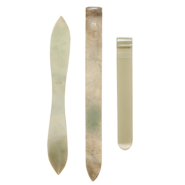 Appraisal: Chinese th century Three light green jade hair slides one