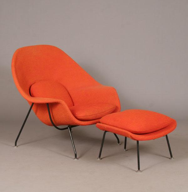 Appraisal: Eero Saarinen womb chair for Knoll H x W Ottoman