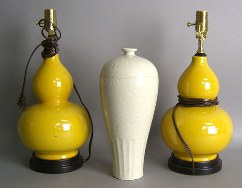 Appraisal: Pair of contemporary Chinese porcelain table lamps together with a