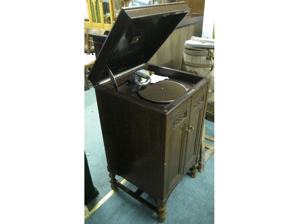 Appraisal: HMV free standing wind up gramophone