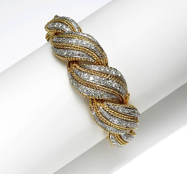 Appraisal: A diamond bracelet estimated total diamond weight carats mounted in