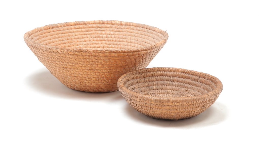 Appraisal: TWO LARGE AMERICAN RYE STRAW BASKETS Early th century h