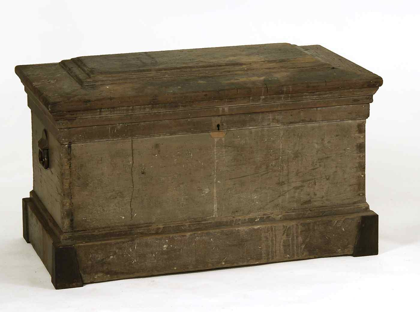 Appraisal: CARPENTER'S LIFT-TOP TOOL CHESTAmerican th CenturyIn old greenish paint Dovetail