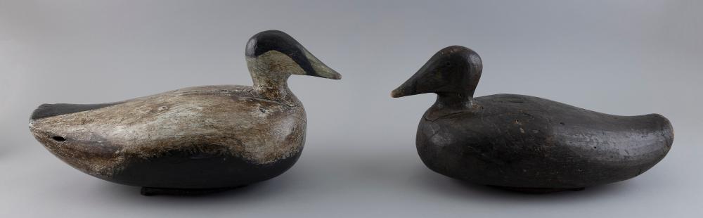 Appraisal: PAIR OF MAINE EIDER DECOYS Early th Century Maker unknown