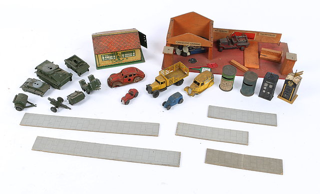 Appraisal: A SMALL QUANTITY OF PLAY WORN DIE CAST AND TIN