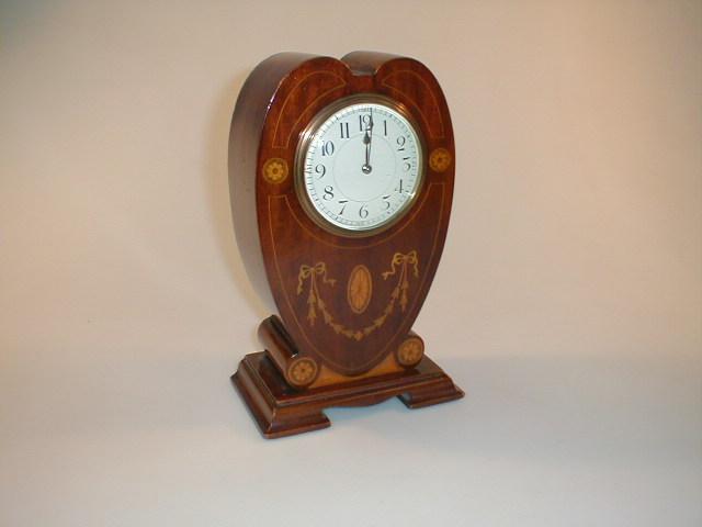 Appraisal: An early thC mahogany mantel clock with a timepiece movement