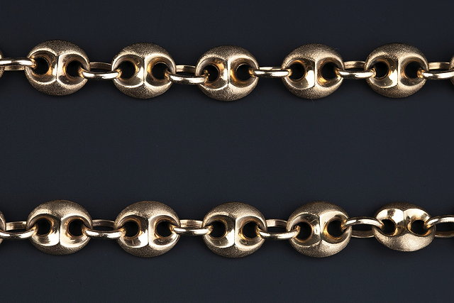 Appraisal: A CT GOLD FANCY-LINK CHAIN of part-frosted finish cm long