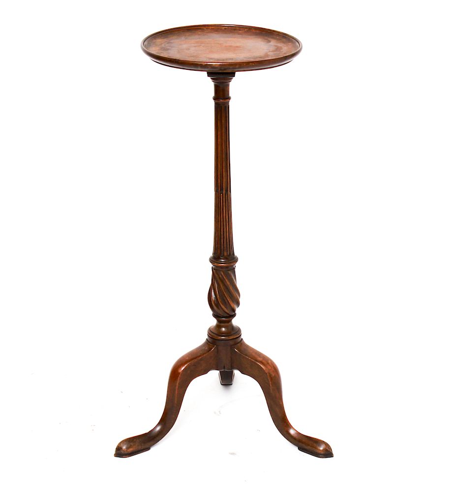 Appraisal: Queen Anne Style Candle Stand Side Table Queen Anne style