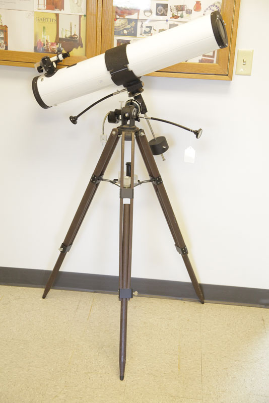 Appraisal: TELESCOPE With clock drive On a tripod with four assorted