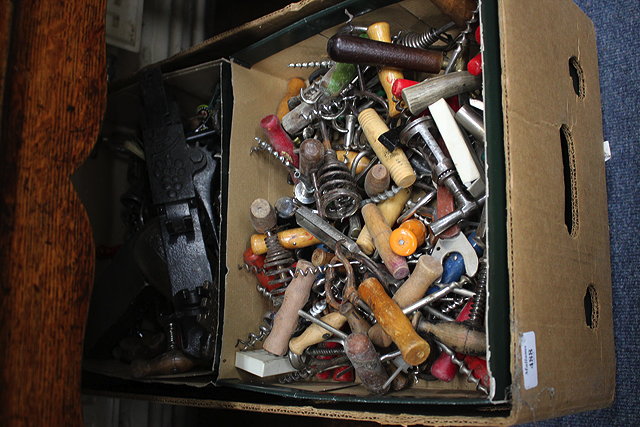 Appraisal: A LARGE COLLECTION OF MID TO LATE TH CENTURY CORKSCREWS