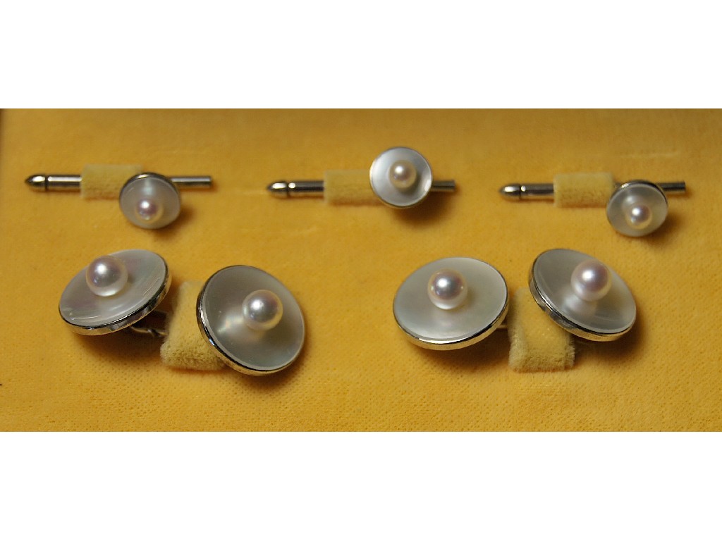 Appraisal: Mother-of-pearl and cultured pearl gentleman's cufflinks and studs set in