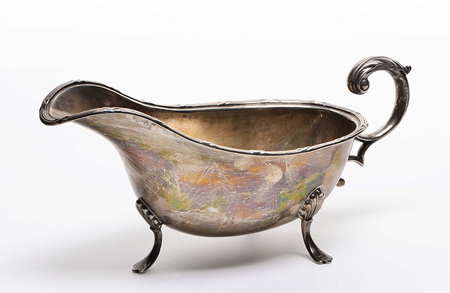 Appraisal: A GEORGE V SILVER SAUCE BOAT with marks for Sheffield