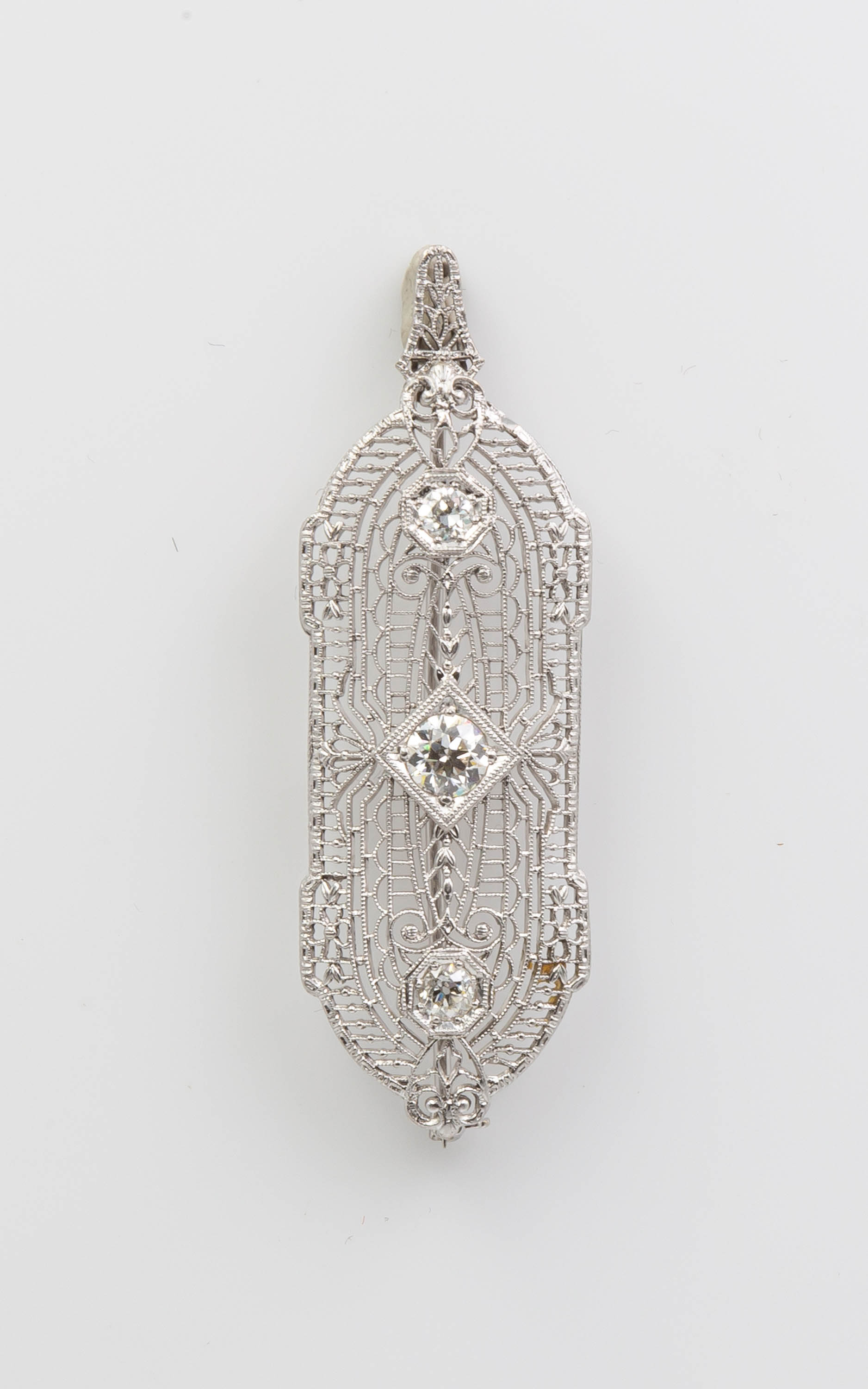 Appraisal: K GOLD AND DIAMOND BROOCH A kt white gold combination