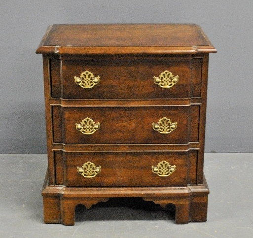 Appraisal: - New England Chippendale style cherry end table three-drawer chest