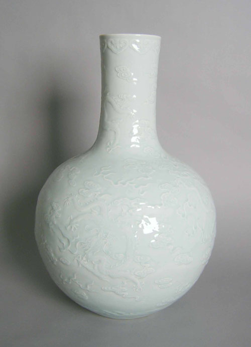 Appraisal: Chinese celadon vase th c h