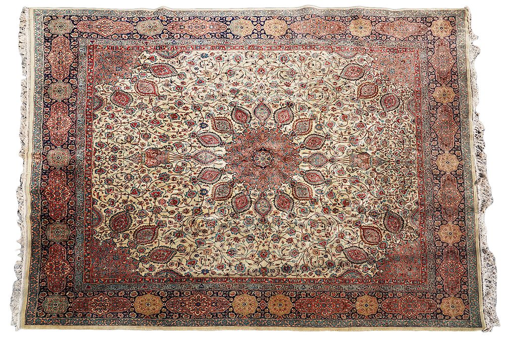 Appraisal: Kasvin Persian Carpet Kasvin Persian carpet with traditional medallion design