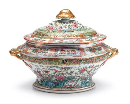 Appraisal: Large Chinese export famille rose tureen th century Gilded domed