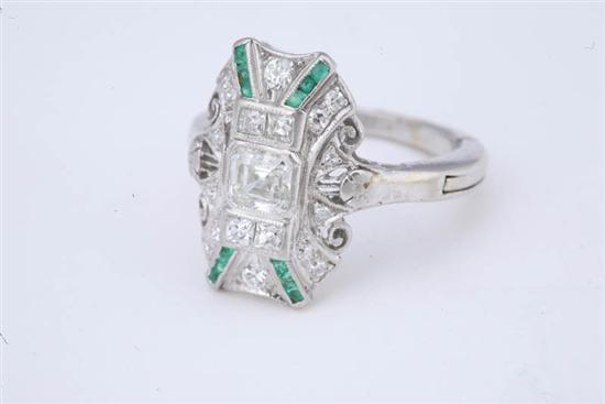 Appraisal: ART DECO LADY'S DIAMOND RING Elongated ring is highlighted by