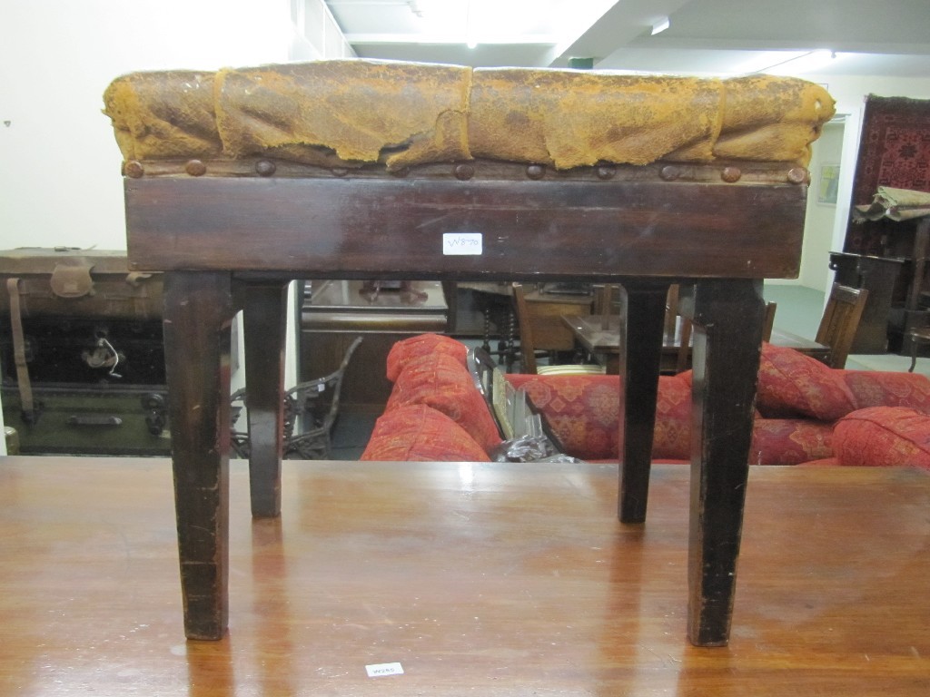 Appraisal: Mahogany adjustable piano stool