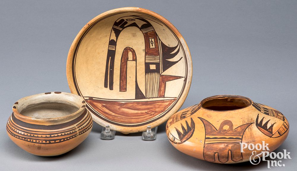 Appraisal: Hopi Indian basin bowl Hopi Indian basin bowl early th